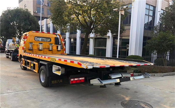 仁化县高速救援电话（24小时高速救援拖车）